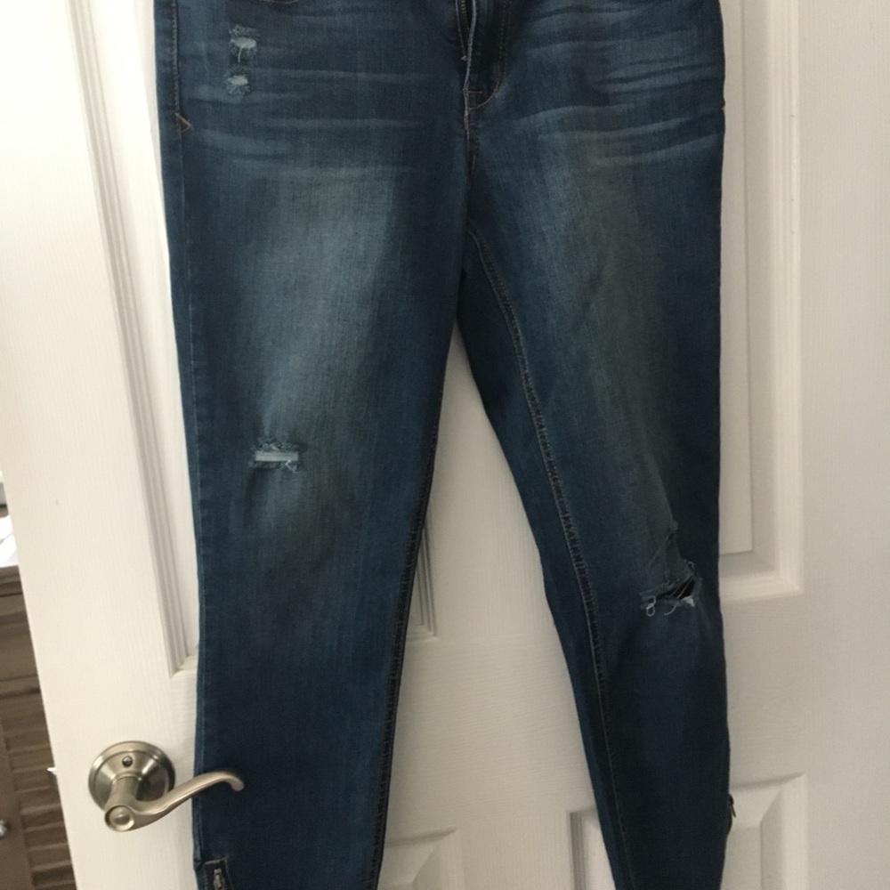 1822 woman’s jeans size 8 - Picture 2 of 5